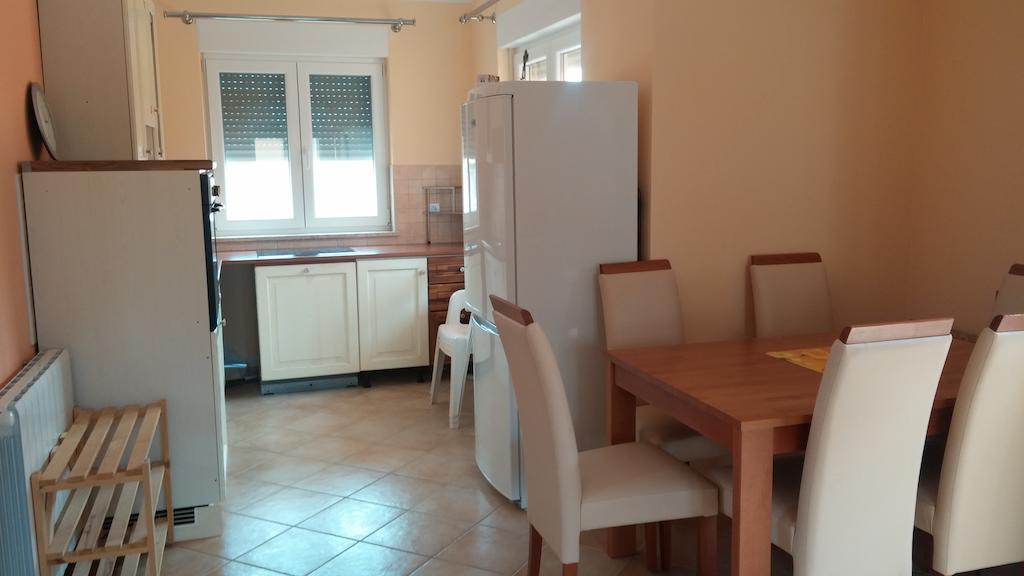 Apartments Meri Ližnjan Cameră foto